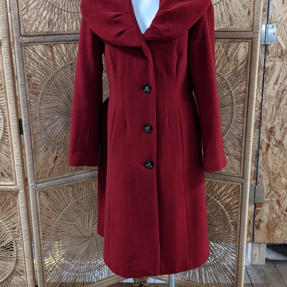 Calvin Klein - Picture 5 of 9